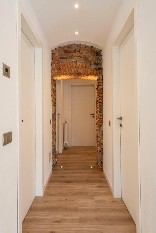 Apartment Old Wall Como Center Zewnętrze zdjęcie